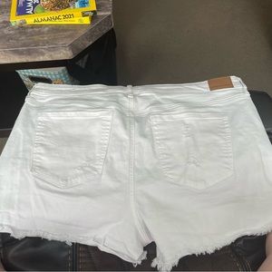 White American eagle Shortie 18